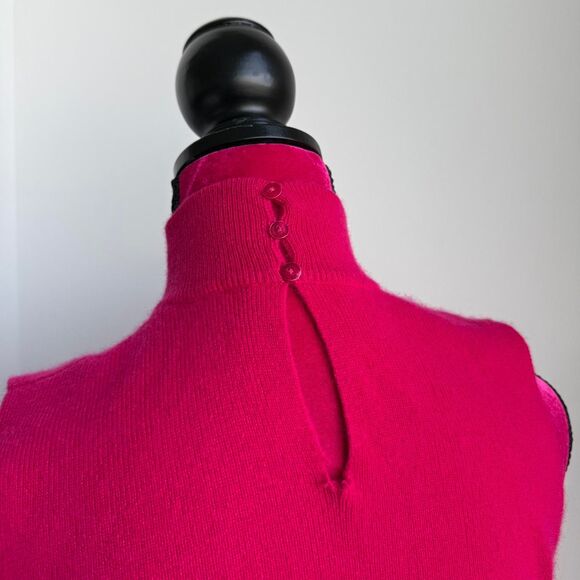 Turtleneck sleeveless pink sweater Size small - Picture 2 of 3